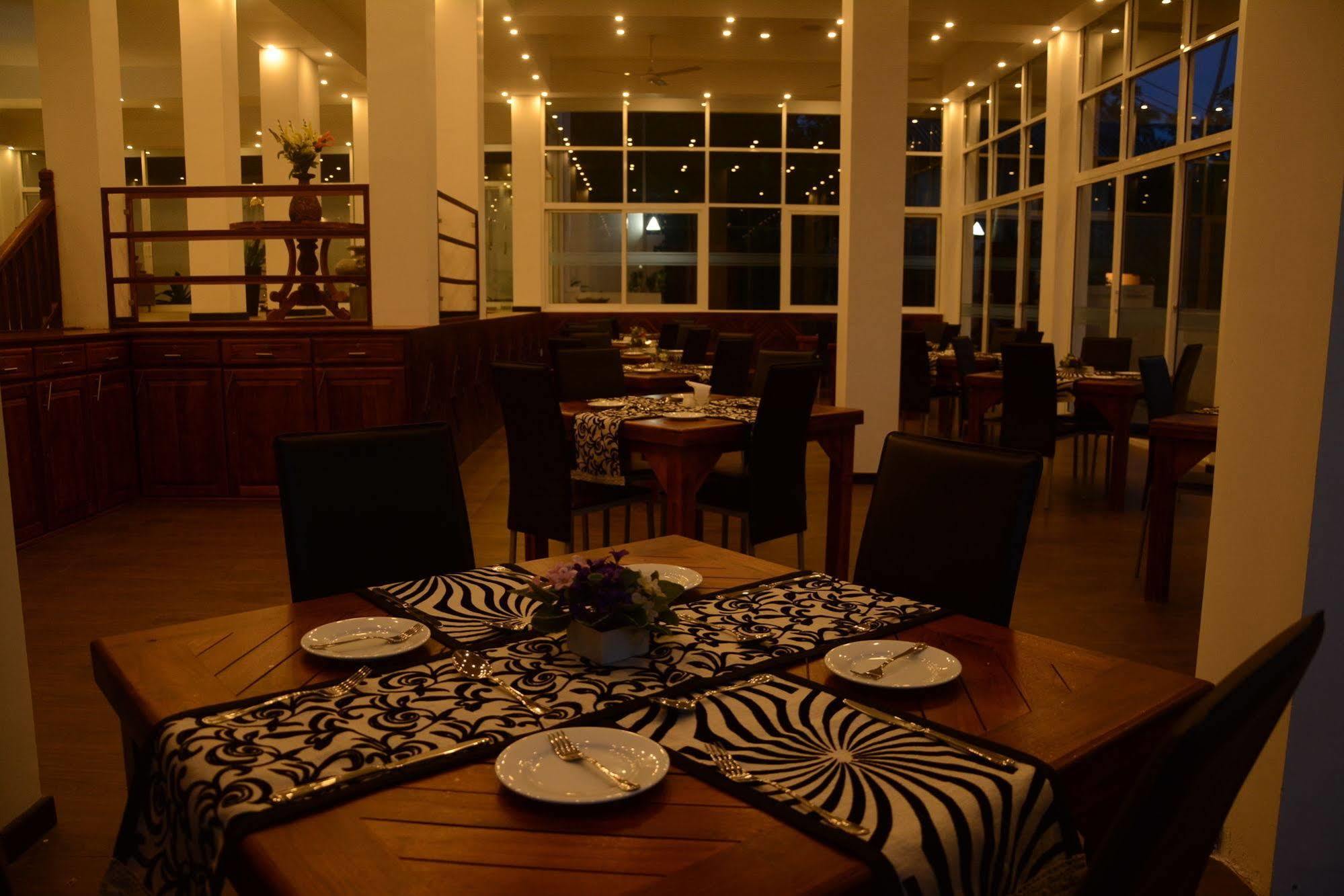 Sole Luna Resort & Spa Tangalle Exterior photo
